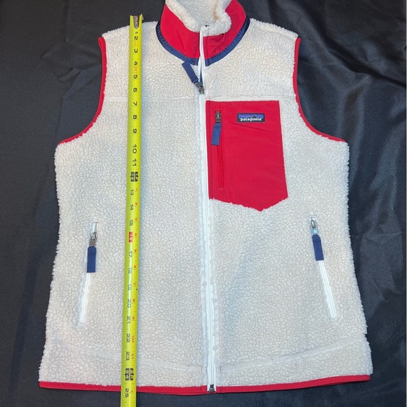 Women’s Patagonia Red and Off White Fleece Vest - Picture 12 of 13